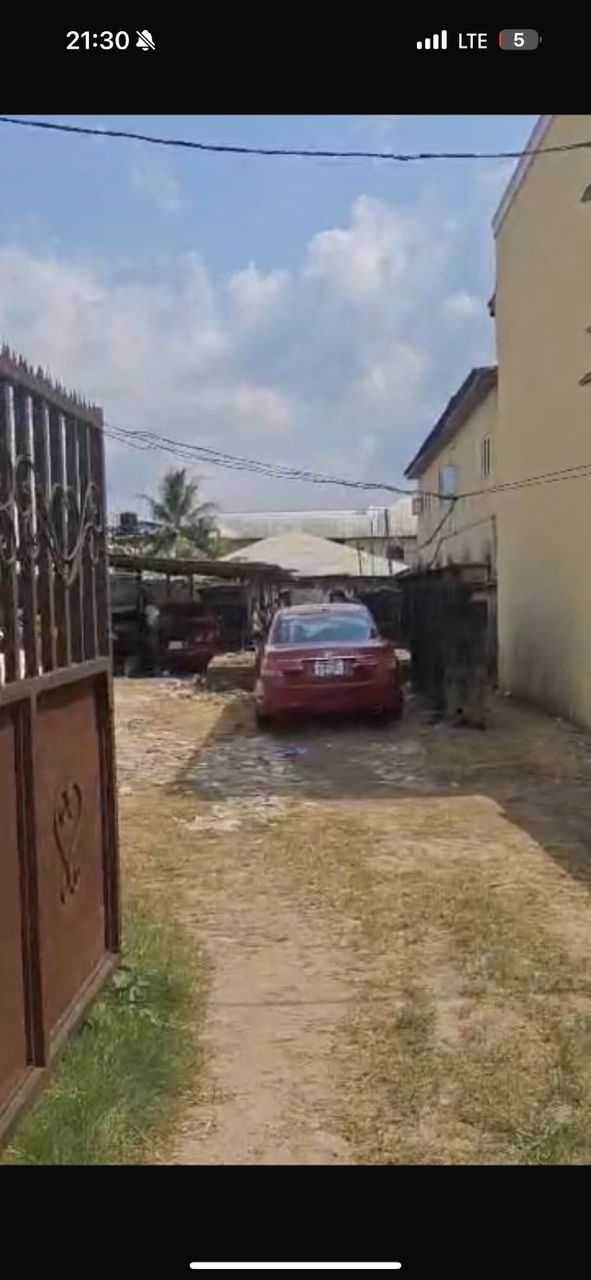 4 Plots of Land (Directly Facing Tarred Road) – Ekeki–Azikoro Road